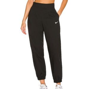 Nike Large NSW Icon Clash Woven Pant in Black